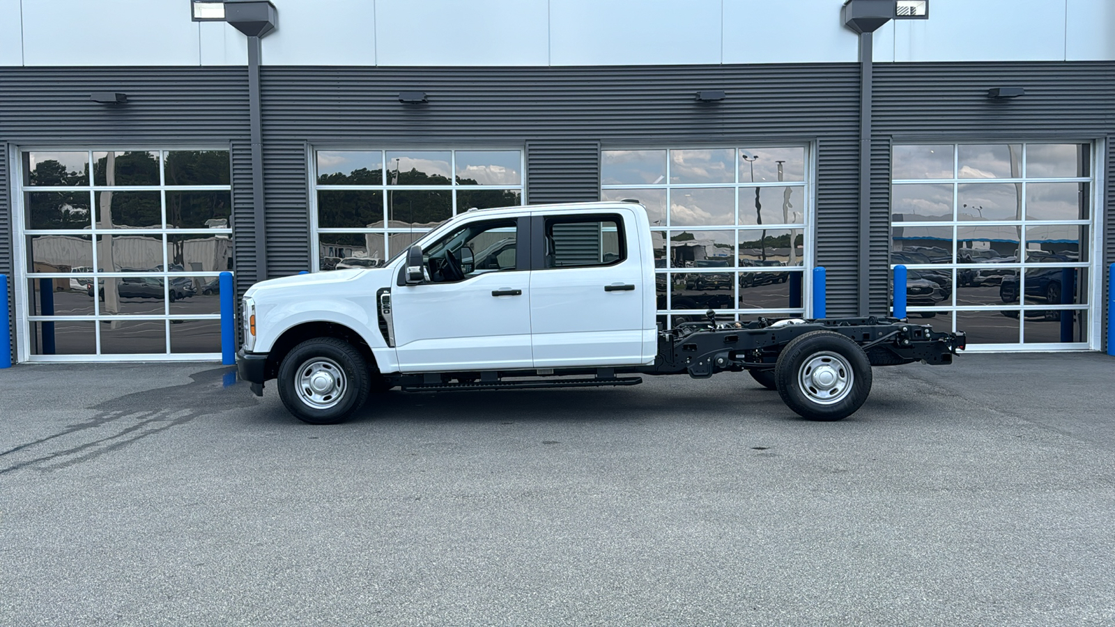 2024 Ford F-250 Super Duty XL 2