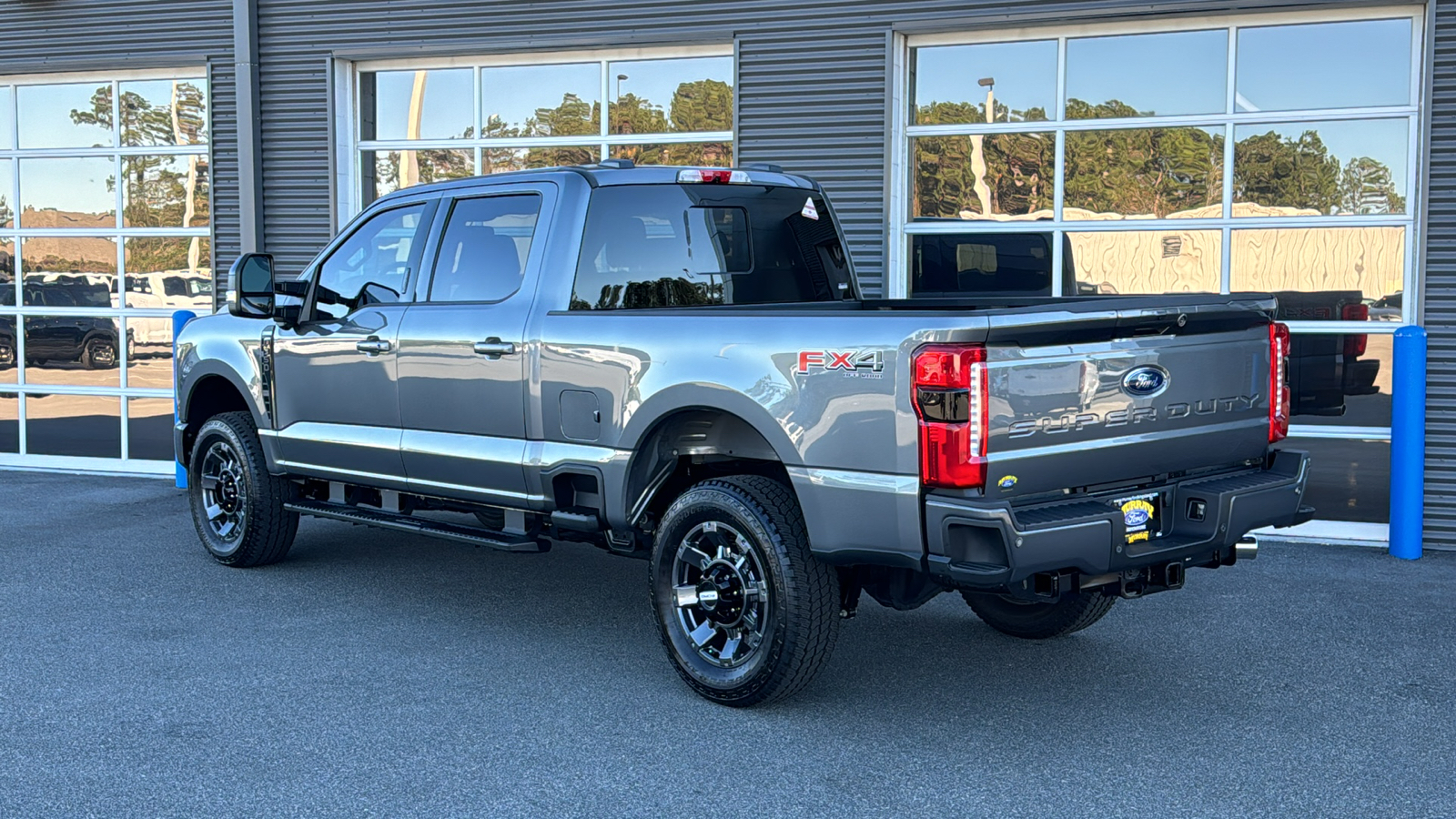 2024 Ford F-350SD Lariat 3