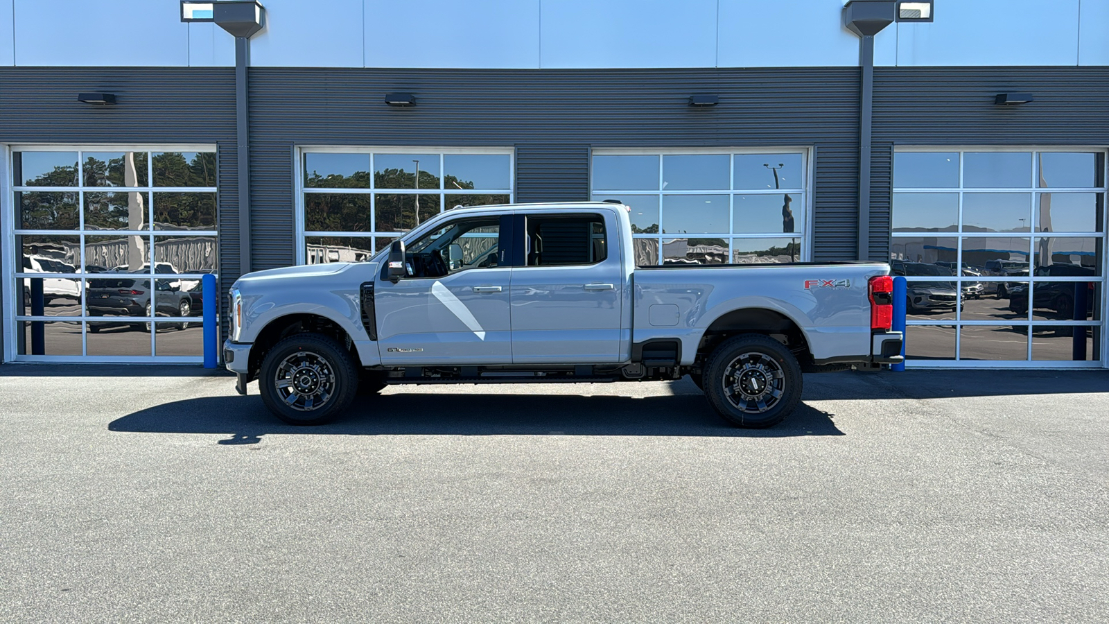 2024 Ford F-250SD Lariat 2