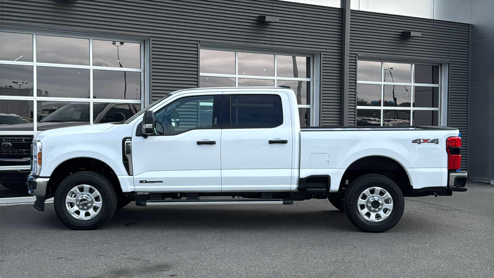 2024 Ford F-250SD XLT 2