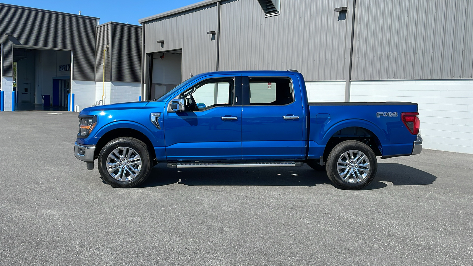 2024 Ford F-150 XLT 2