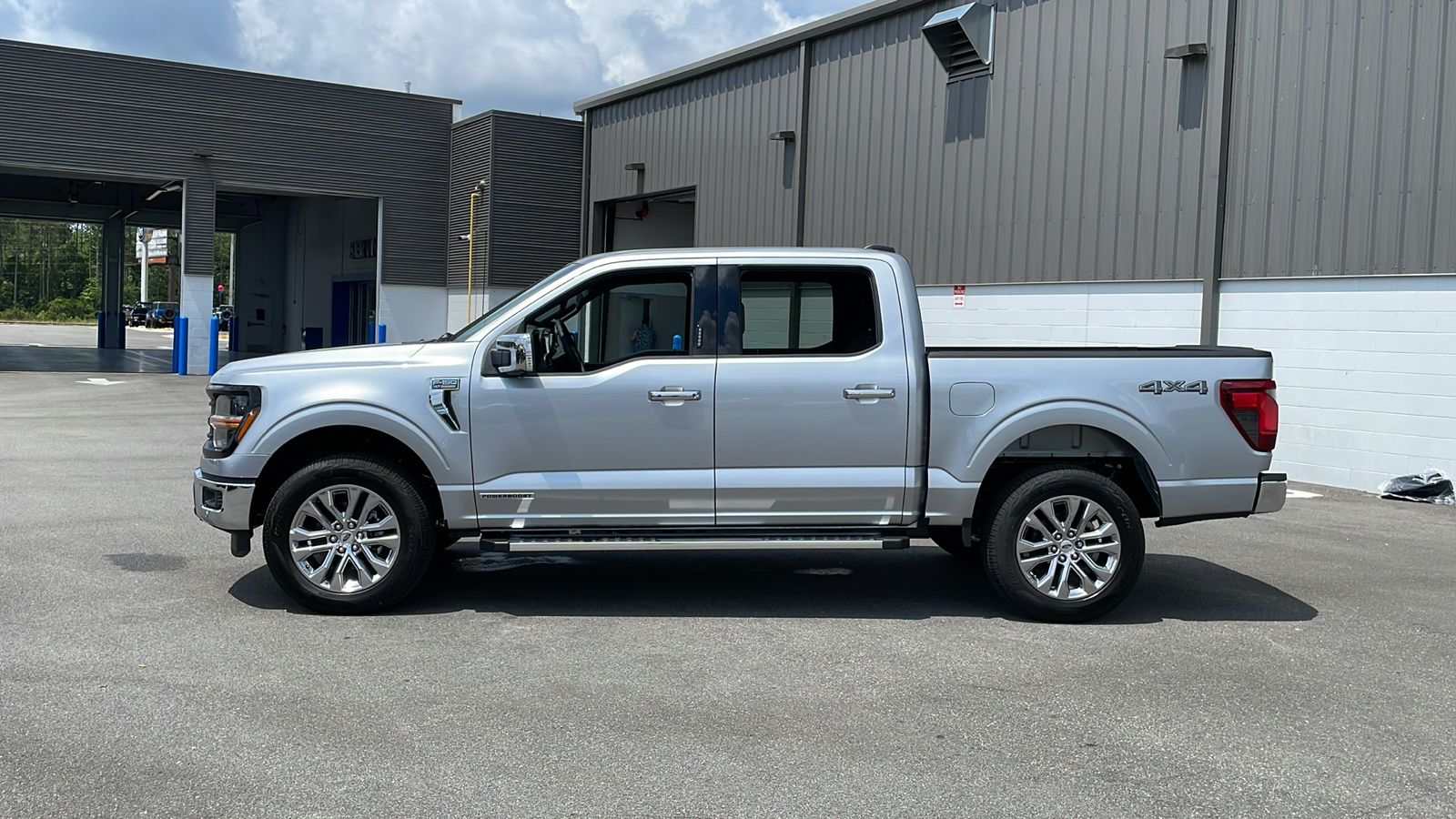 2024 Ford F-150 XLT 2