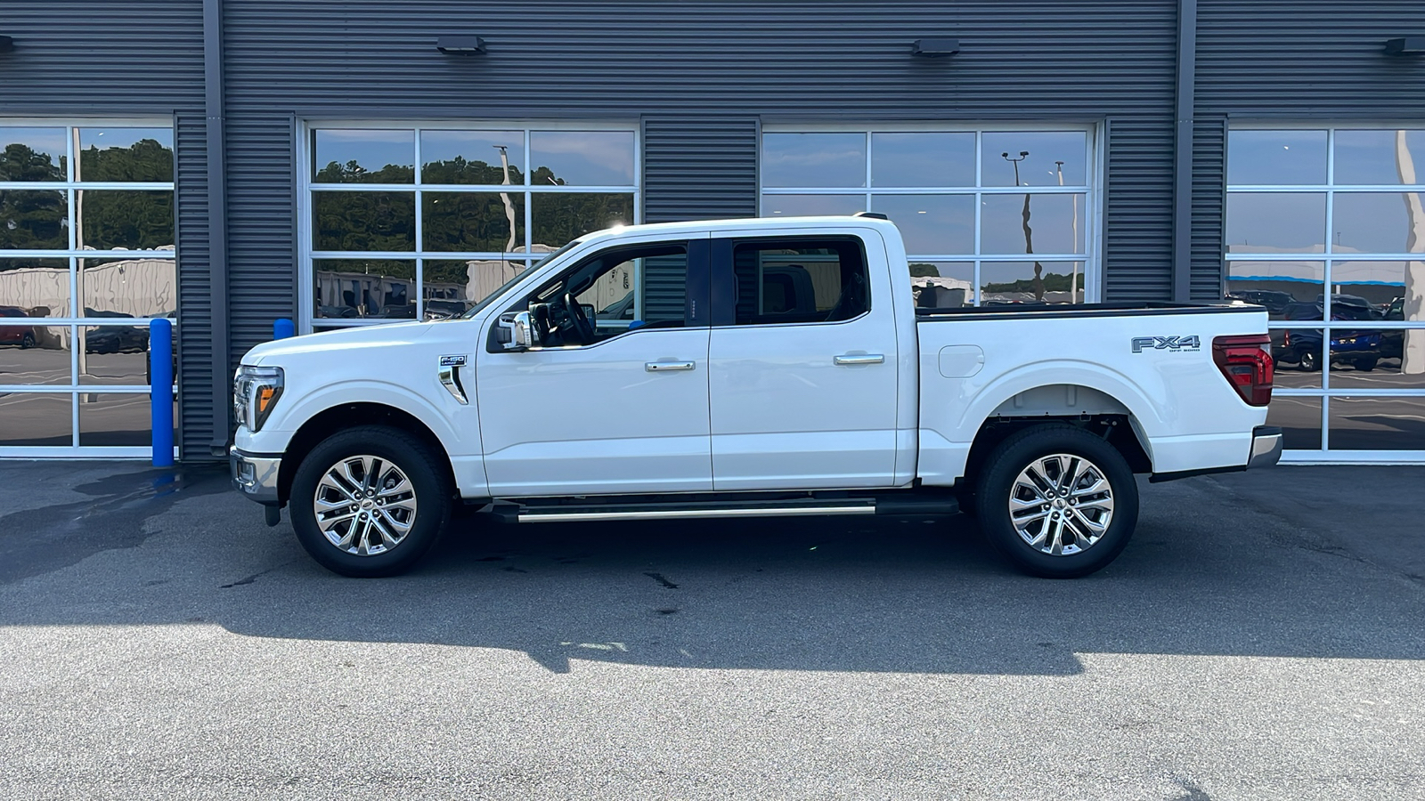 2024 Ford F-150 Lariat 2