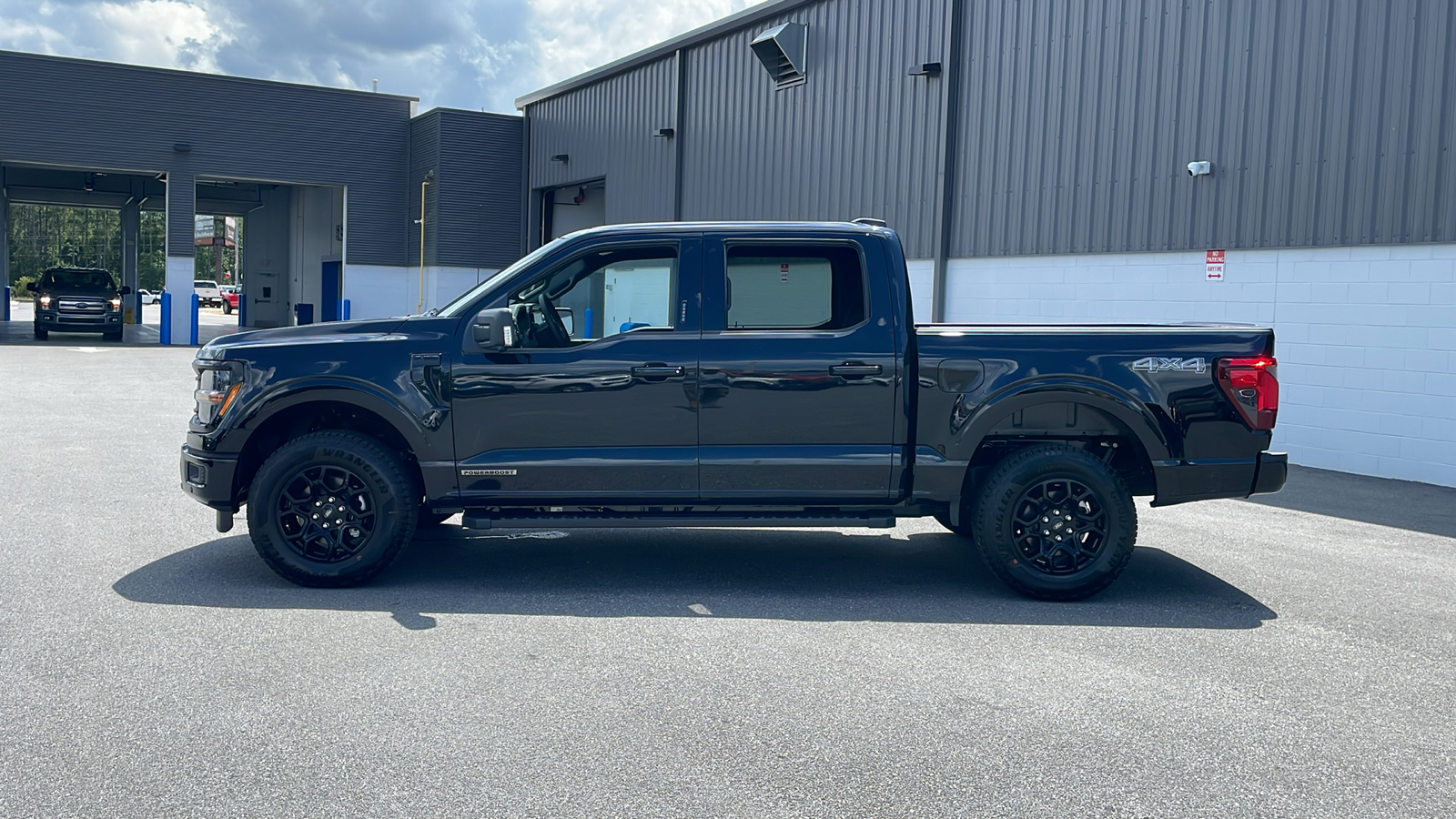 2024 Ford F-150 XLT 2