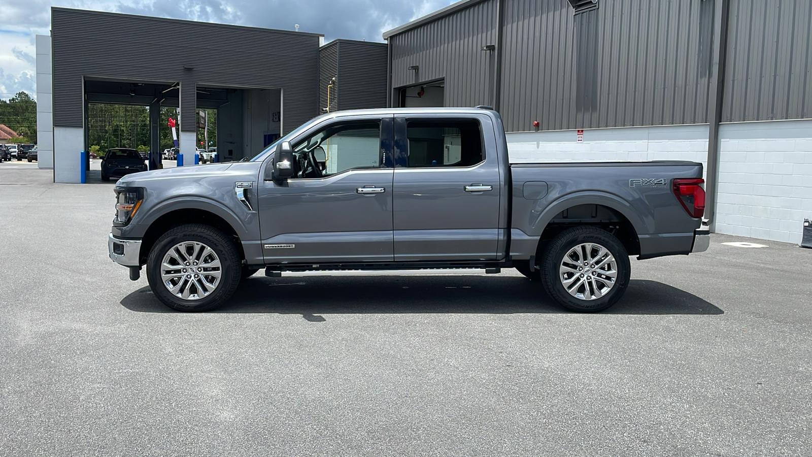 2024 Ford F-150 XLT 2