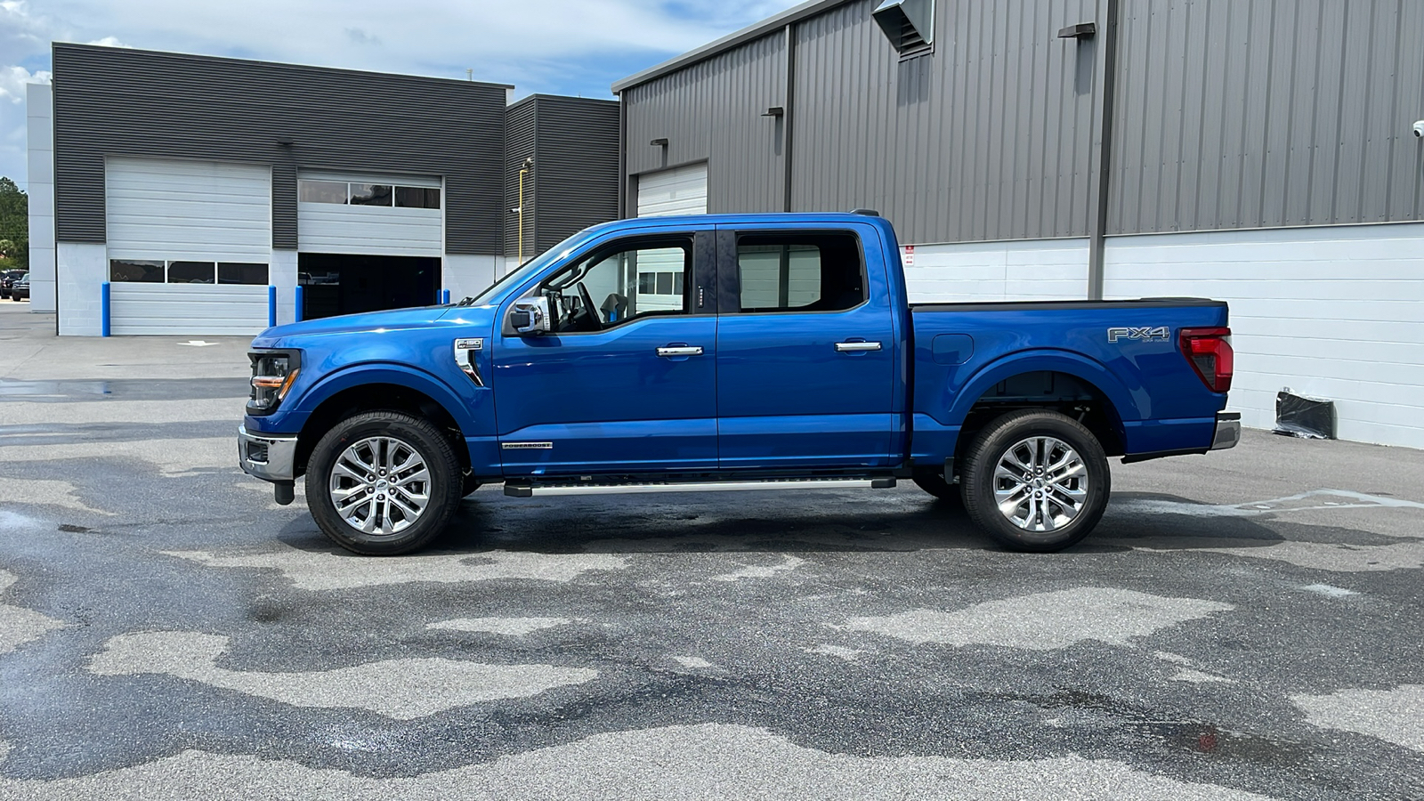 2024 Ford F-150 XLT 2