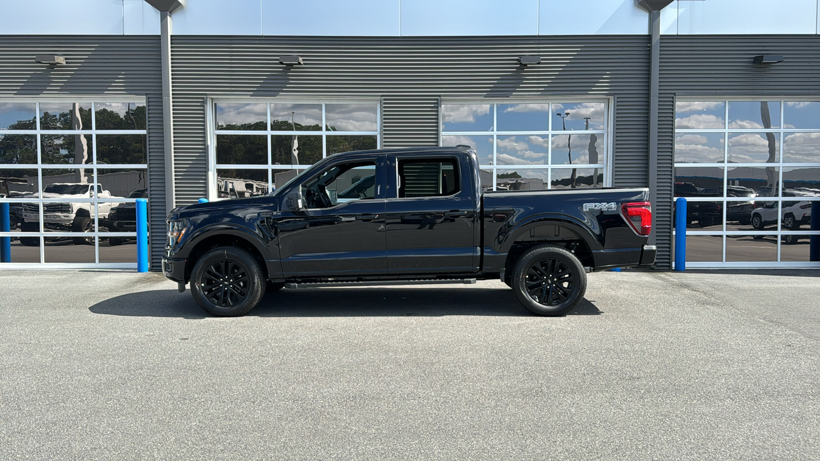 2024 Ford F-150 XLT 2