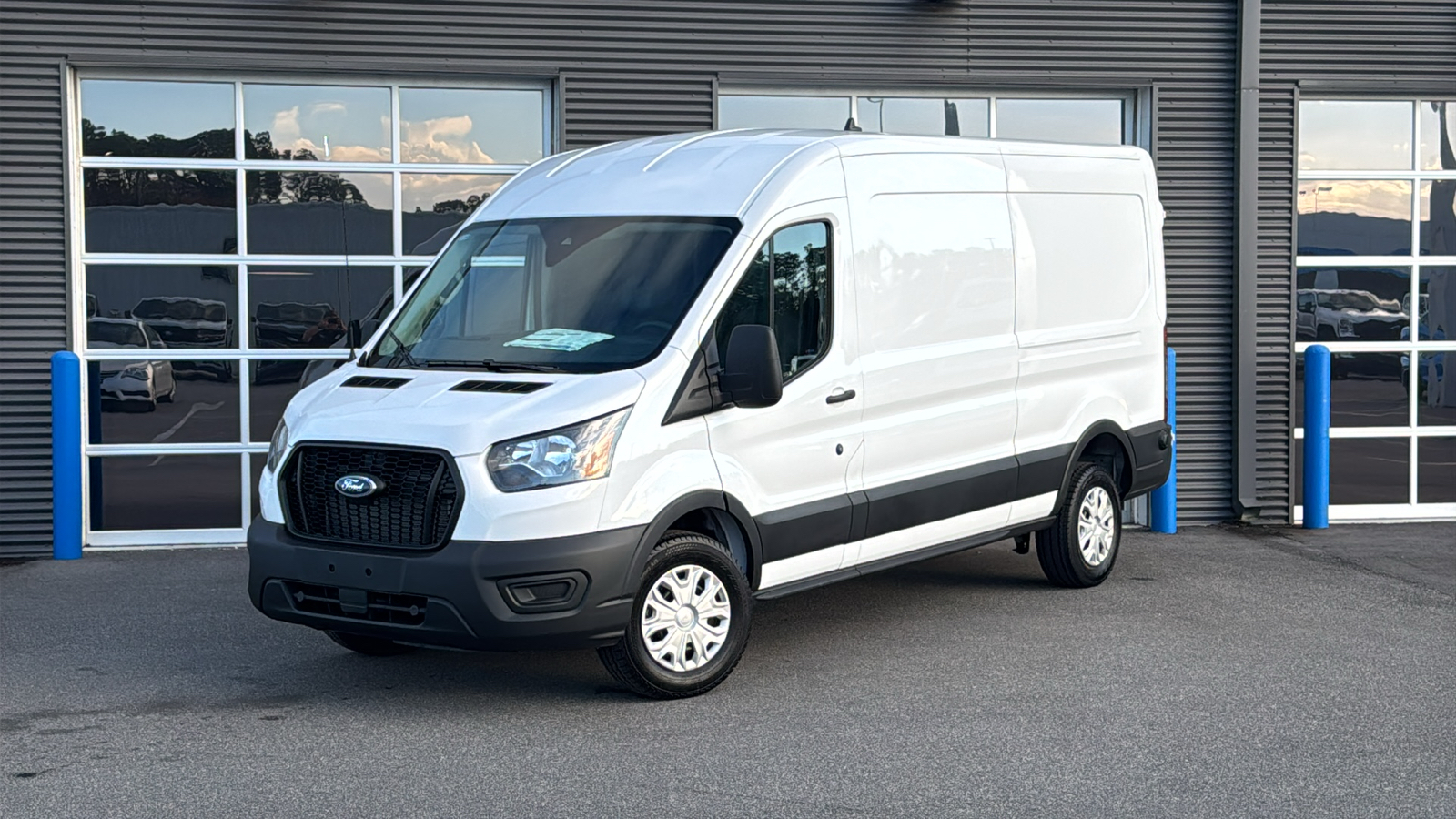 2024 Ford Transit-250 Base 1