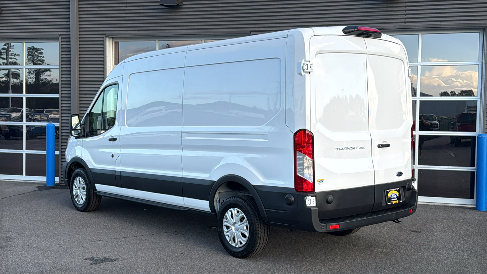 2024 Ford Transit-250 Base 3