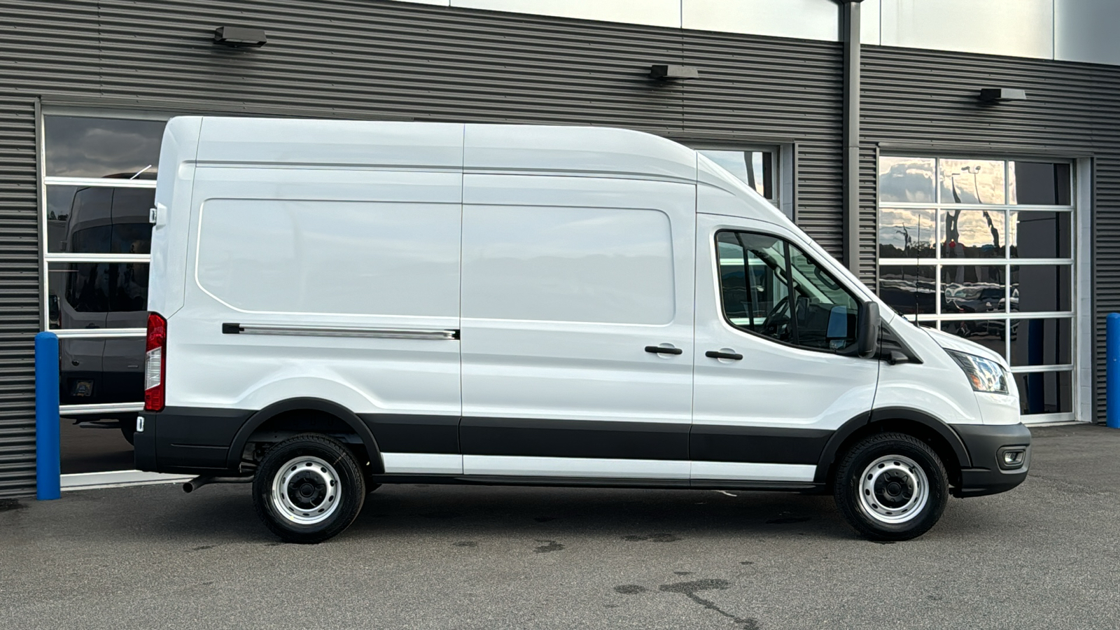 2024 Ford Transit-250 Base 8