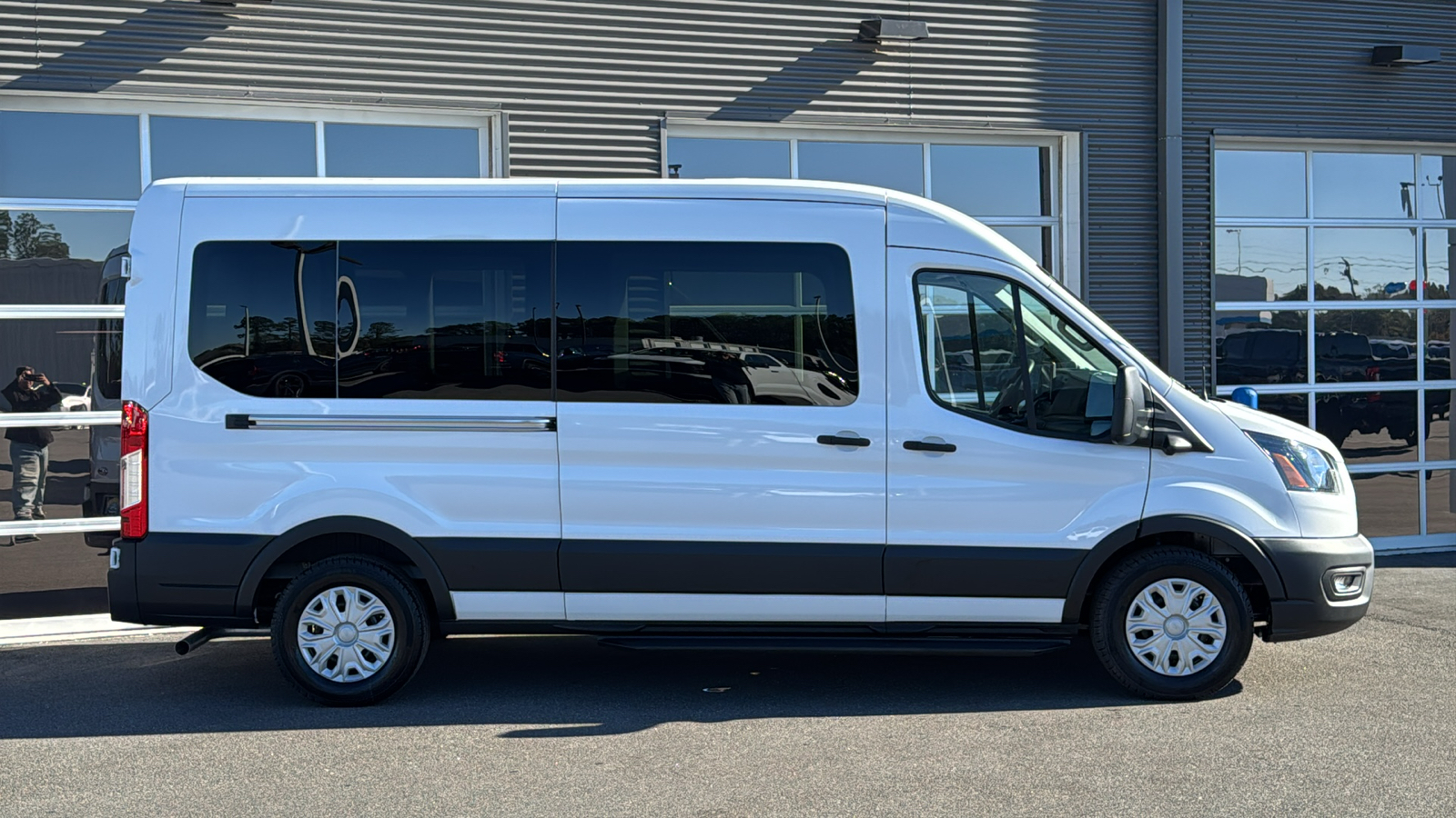 2024 Ford Transit-350 XL 8