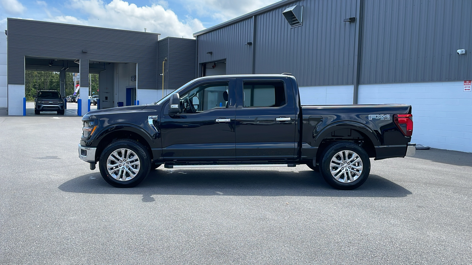 2024 Ford F-150 XLT 2