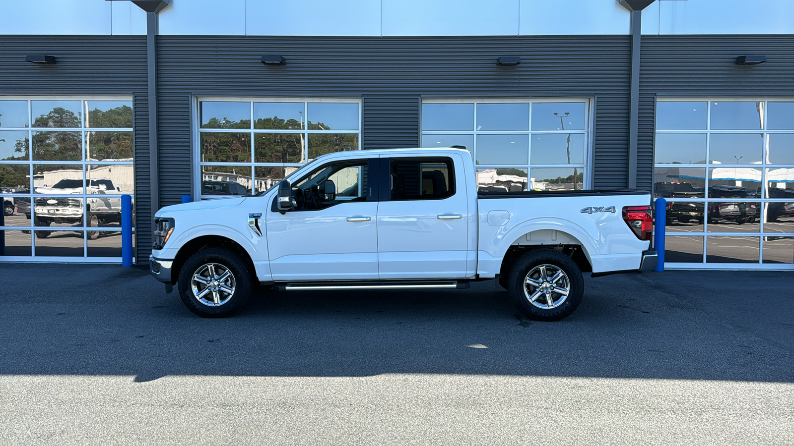 2024 Ford F-150 XLT 2