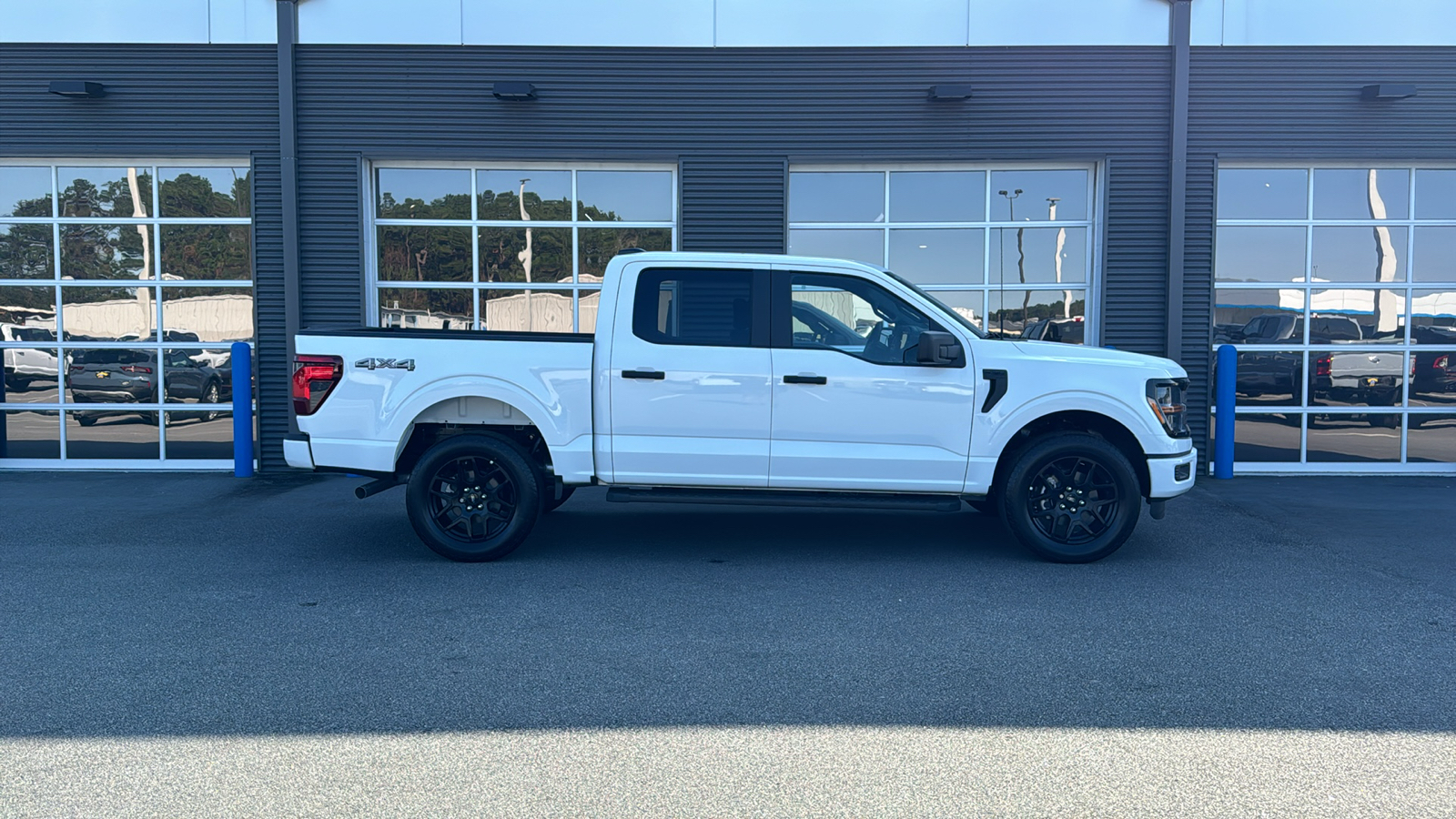 2024 Ford F-150 STX 8