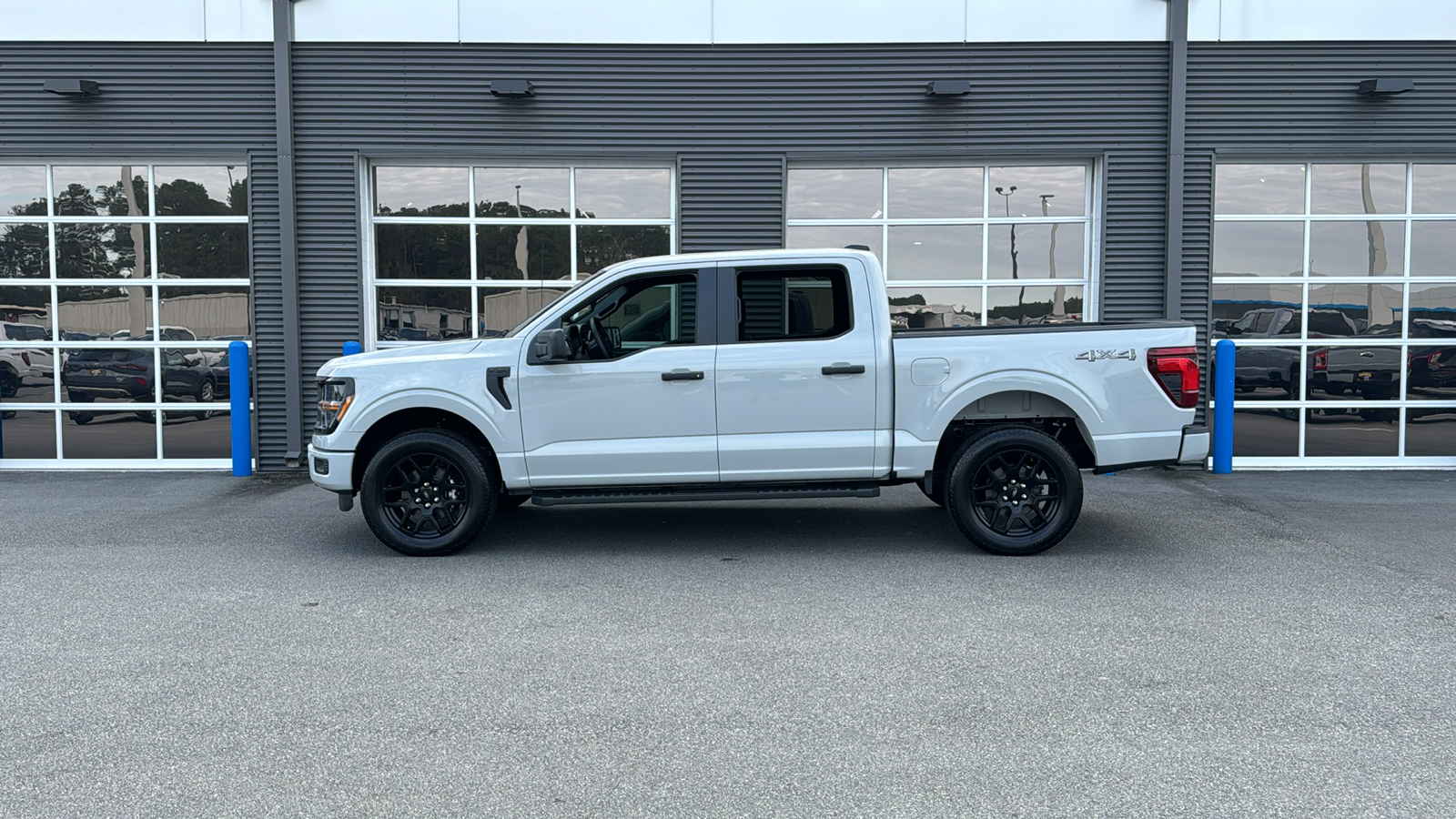 2024 Ford F-150 STX 2