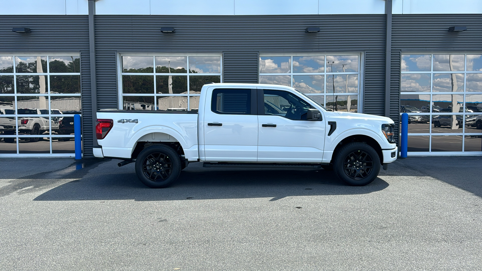 2024 Ford F-150 STX 8