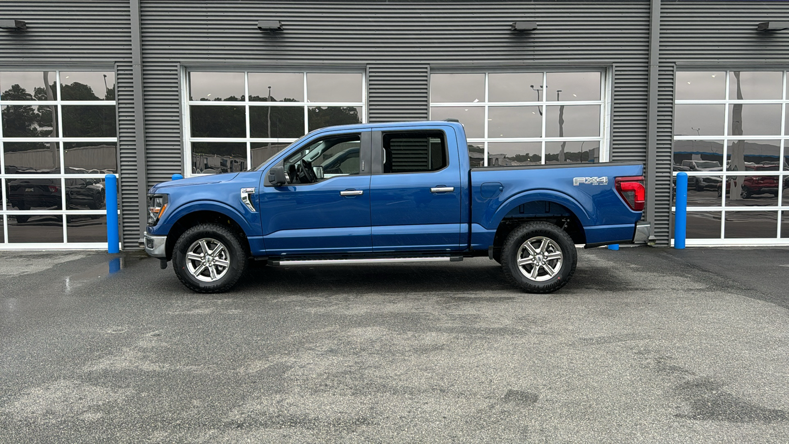 2024 Ford F-150 XLT 2