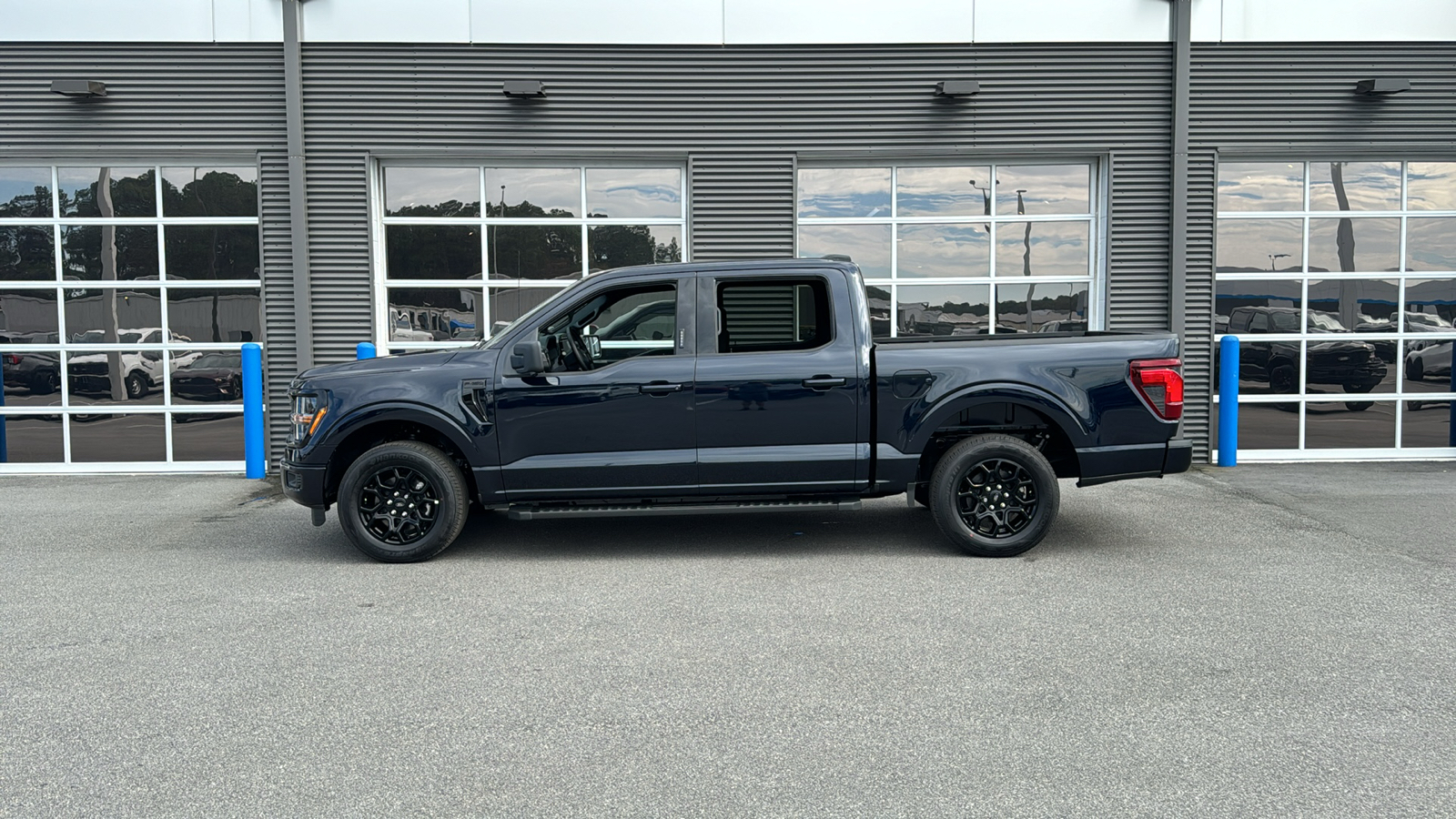 2024 Ford F-150 XLT 2