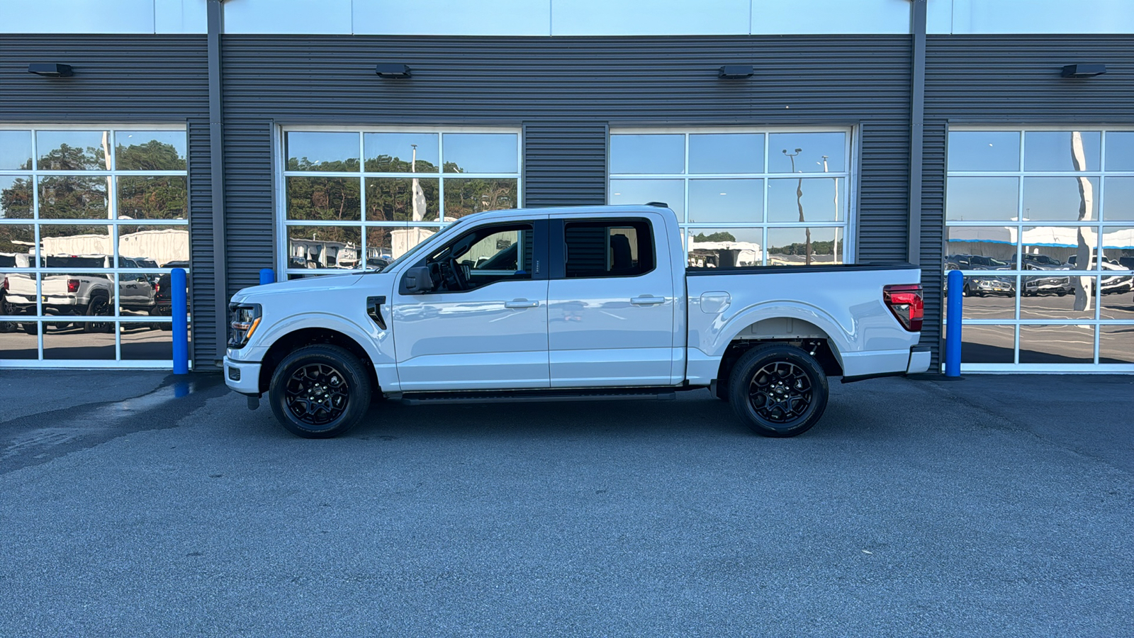 2024 Ford F-150 XLT 2