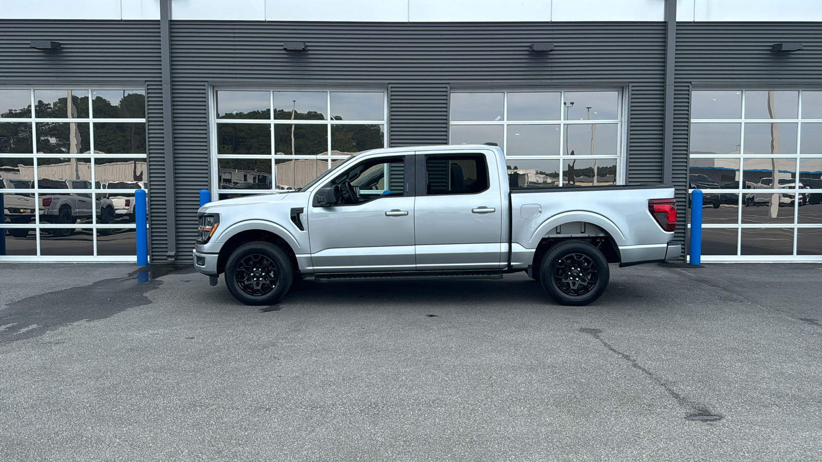 2024 Ford F-150 XLT 2