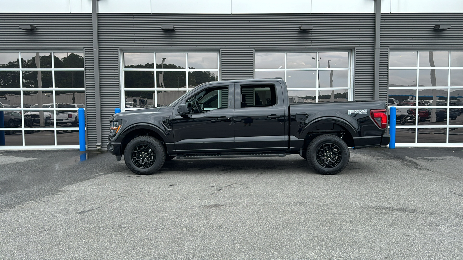 2024 Ford F-150 XLT 2