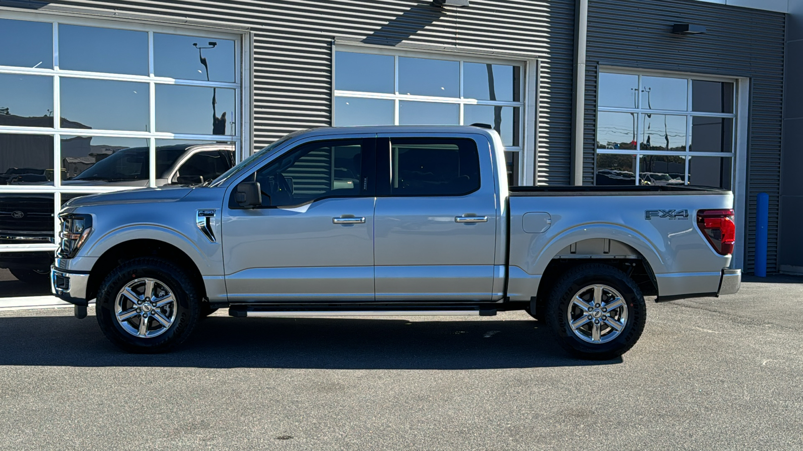 2024 Ford F-150 XLT 2