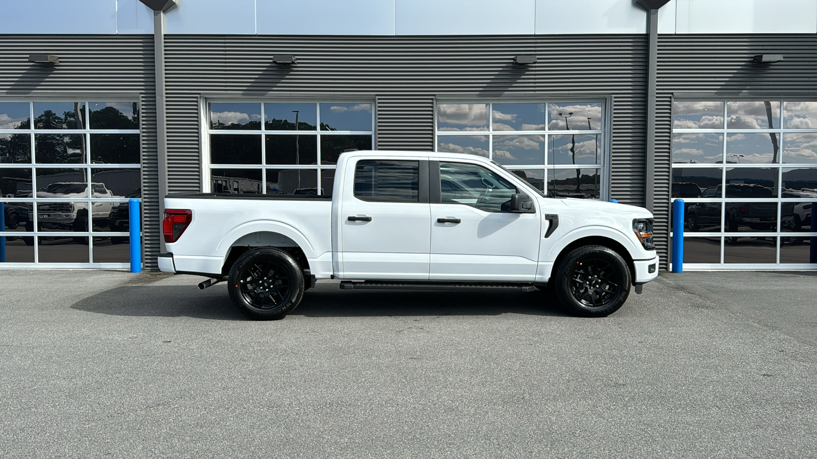 2024 Ford F-150 STX 8