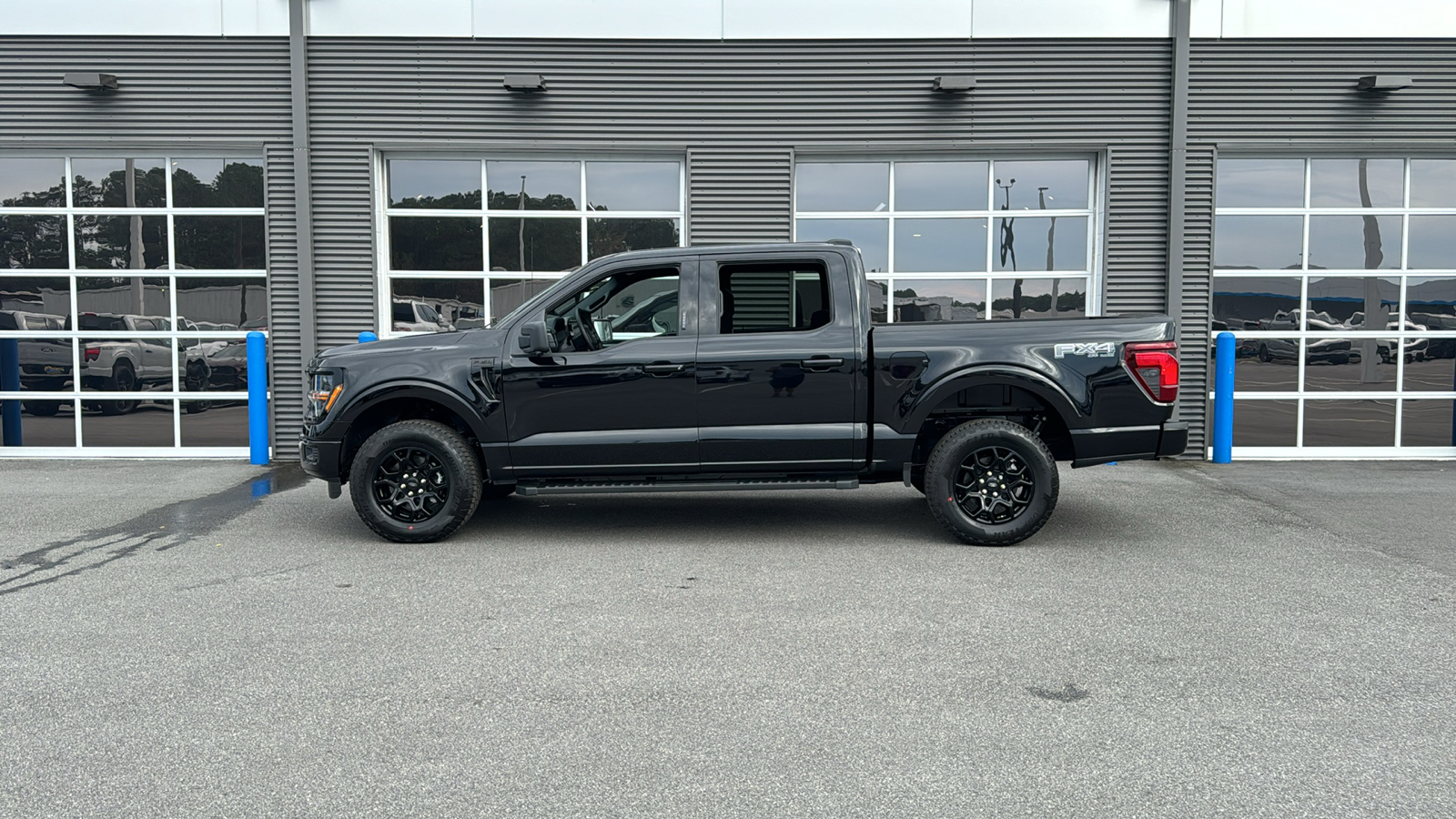 2024 Ford F-150 XLT 2