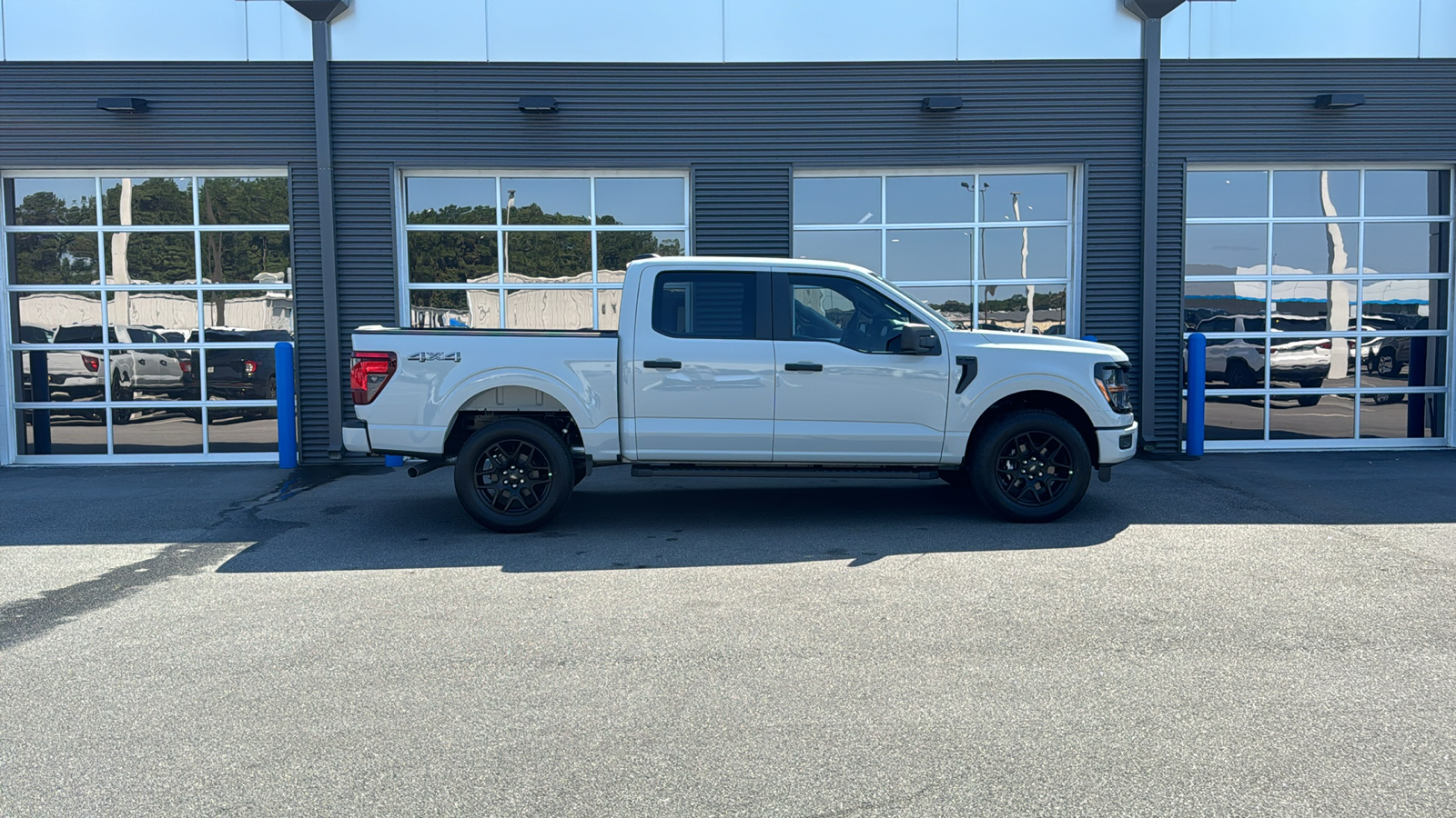 2024 Ford F-150 STX 8