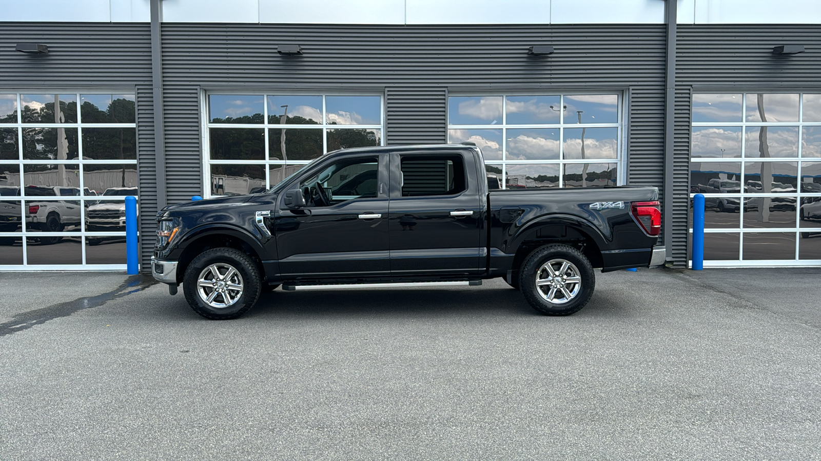 2024 Ford F-150 XLT 2