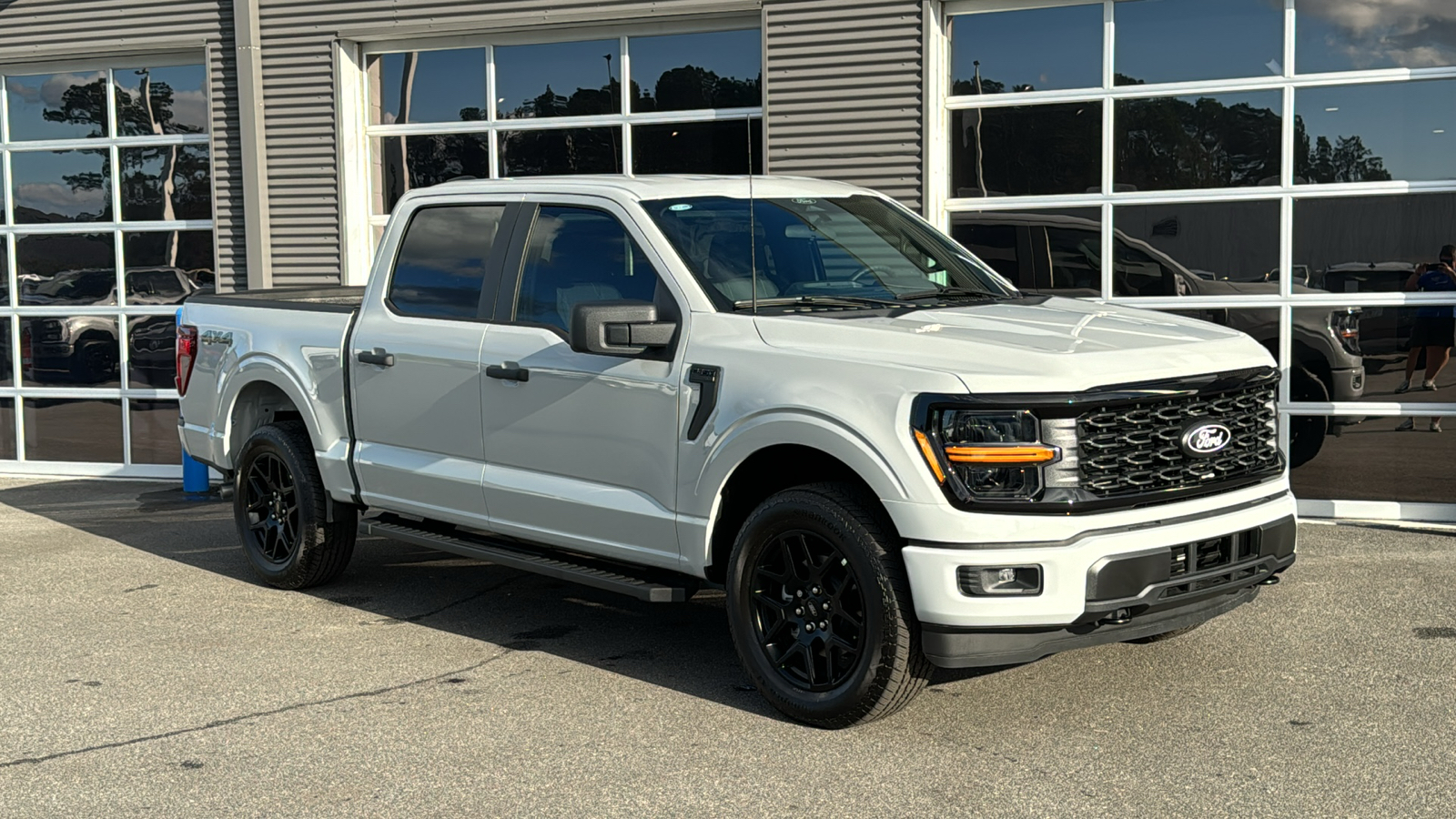 2024 Ford F-150 STX 8