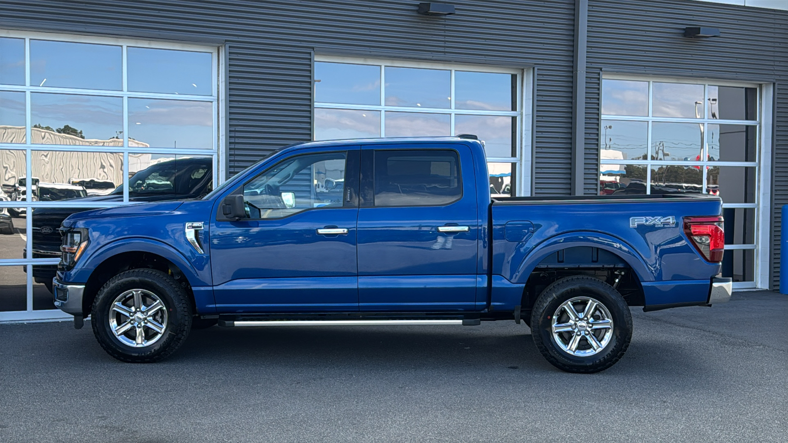 2024 Ford F-150 XLT 2