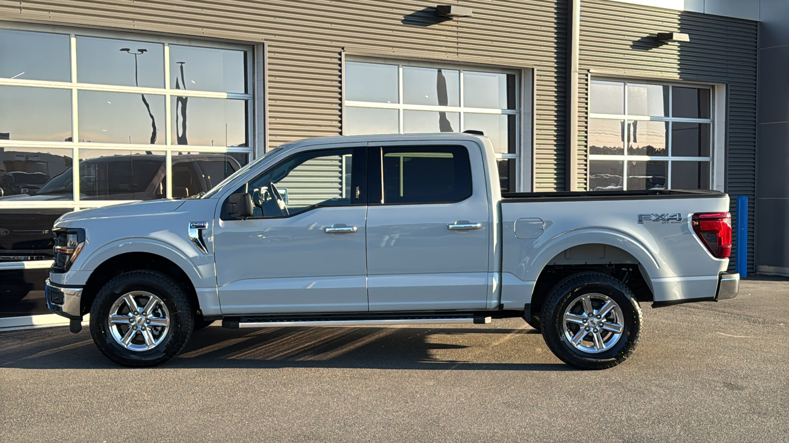 2024 Ford F-150 XLT 2