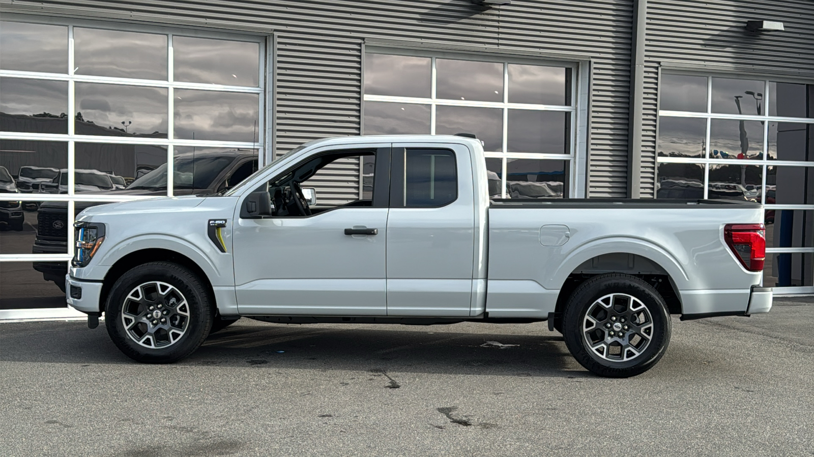 2024 Ford F-150 STX 2