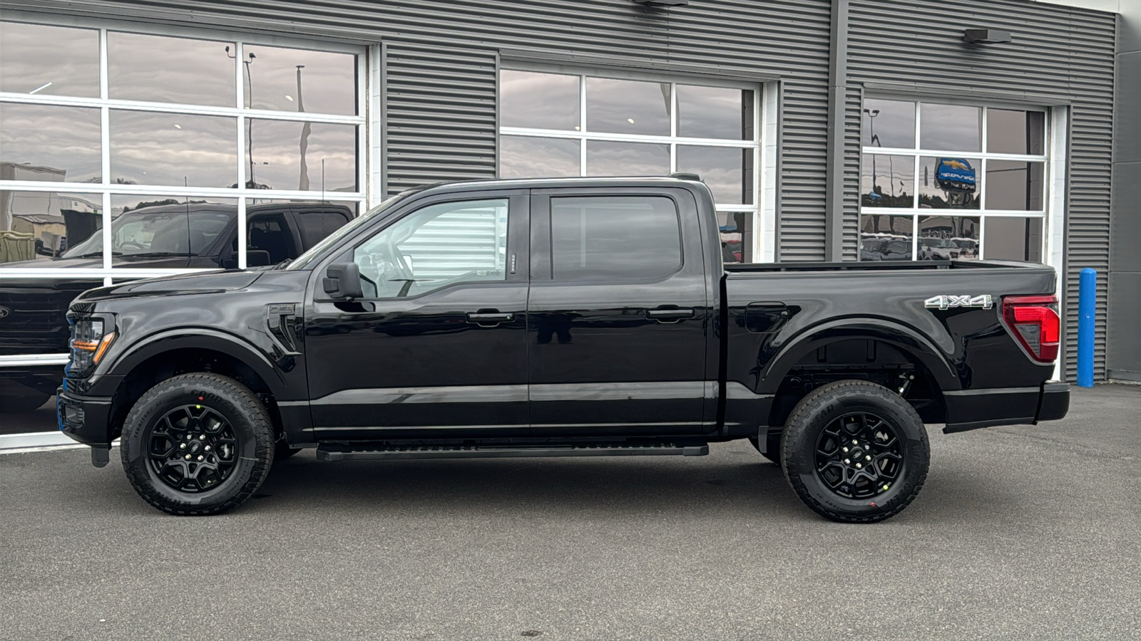 2024 Ford F-150 XLT 2