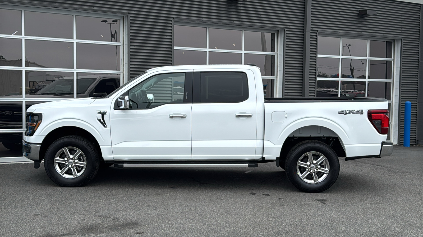 2024 Ford F-150 XLT 2