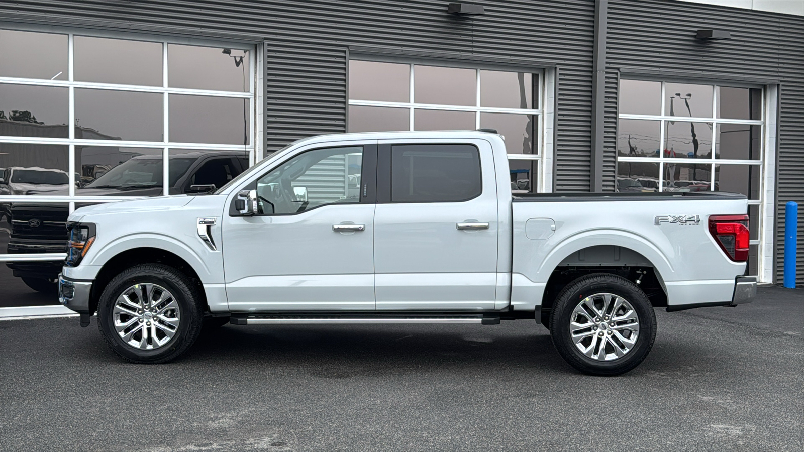 2024 Ford F-150 XLT 2