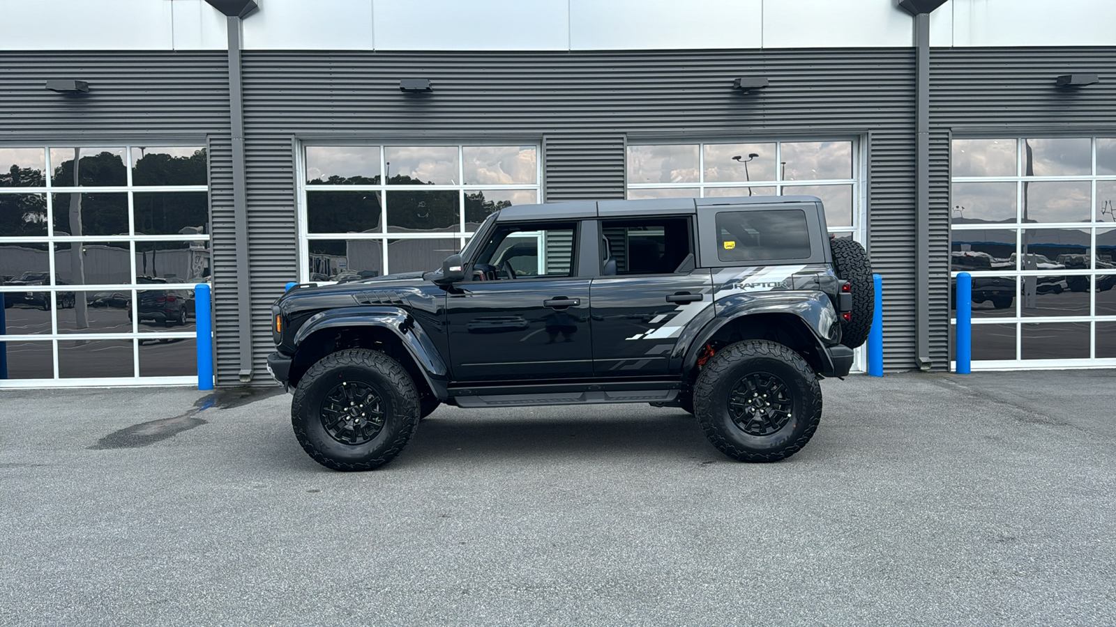 2024 Ford Bronco Raptor 2