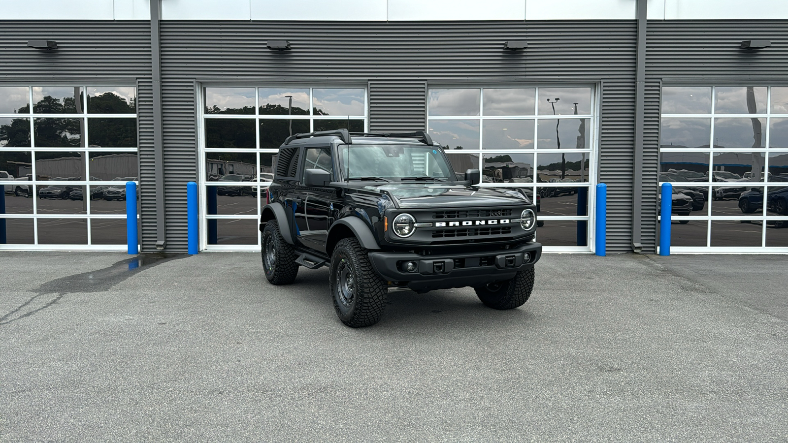 2024 Ford Bronco Black Diamond 8