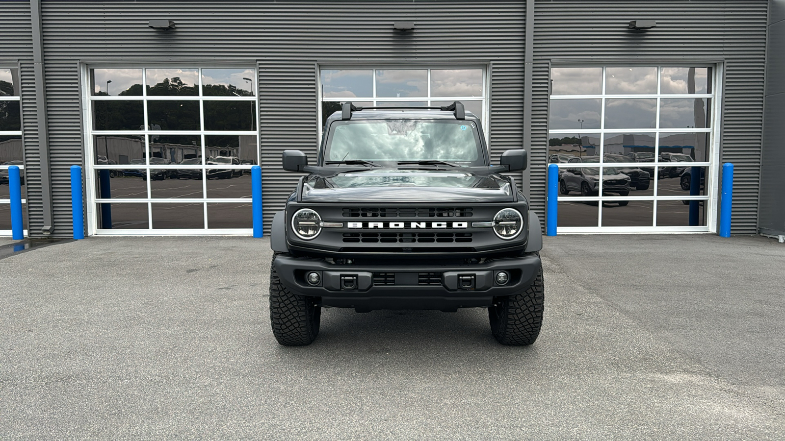 2024 Ford Bronco Black Diamond 9