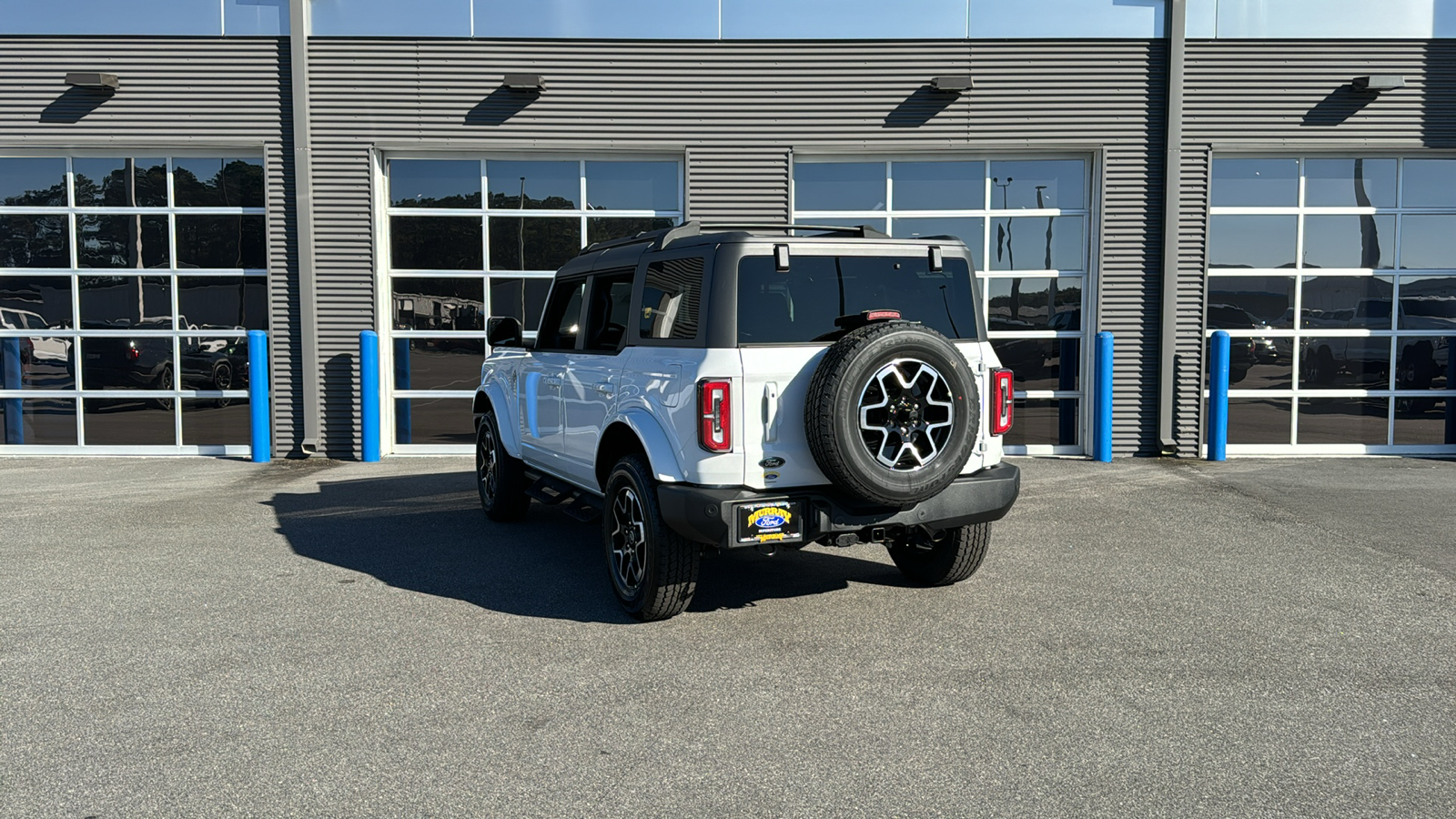 2024 Ford Bronco Outer Banks 3