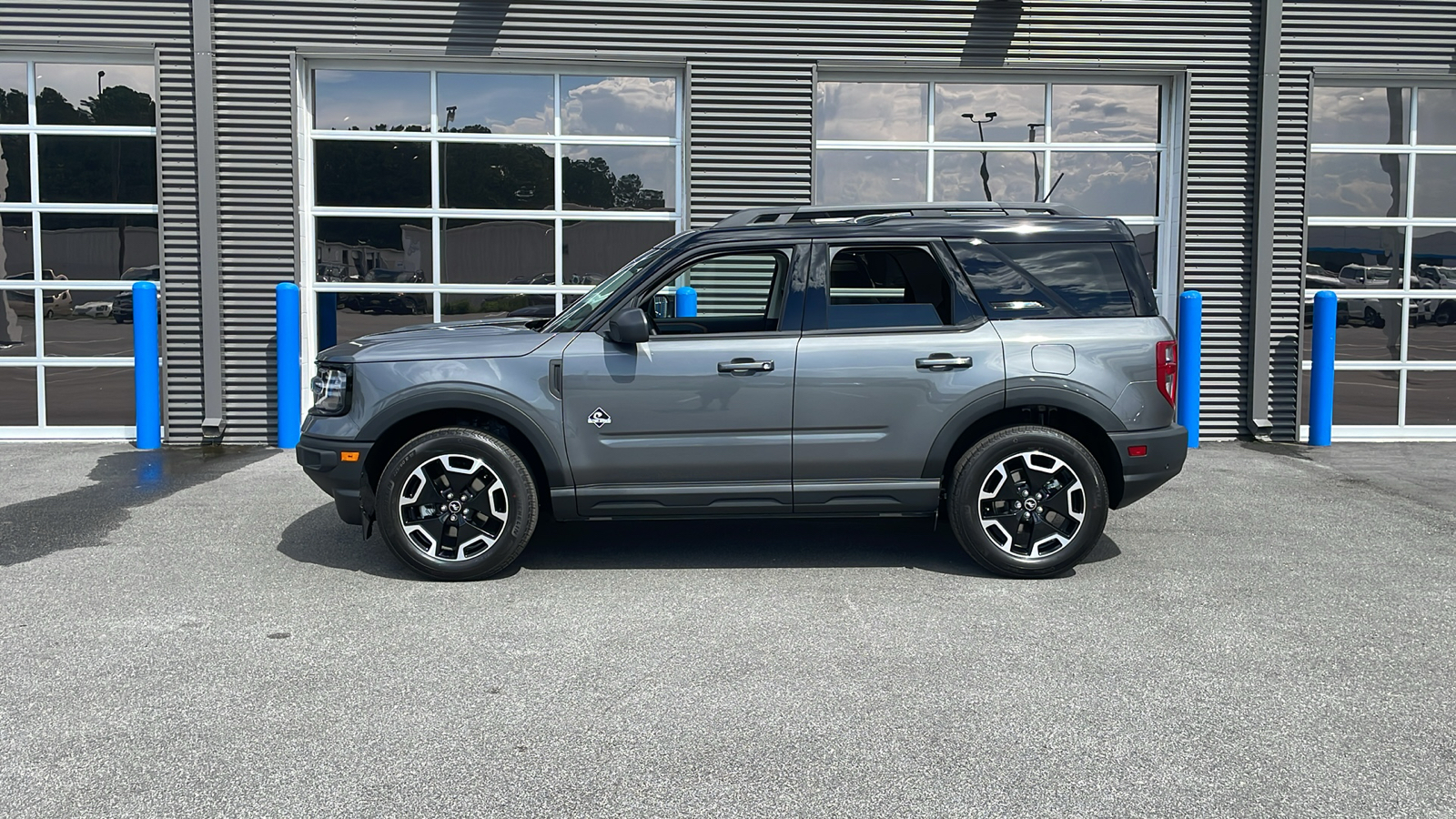 2024 Ford Bronco Sport Outer Banks 2