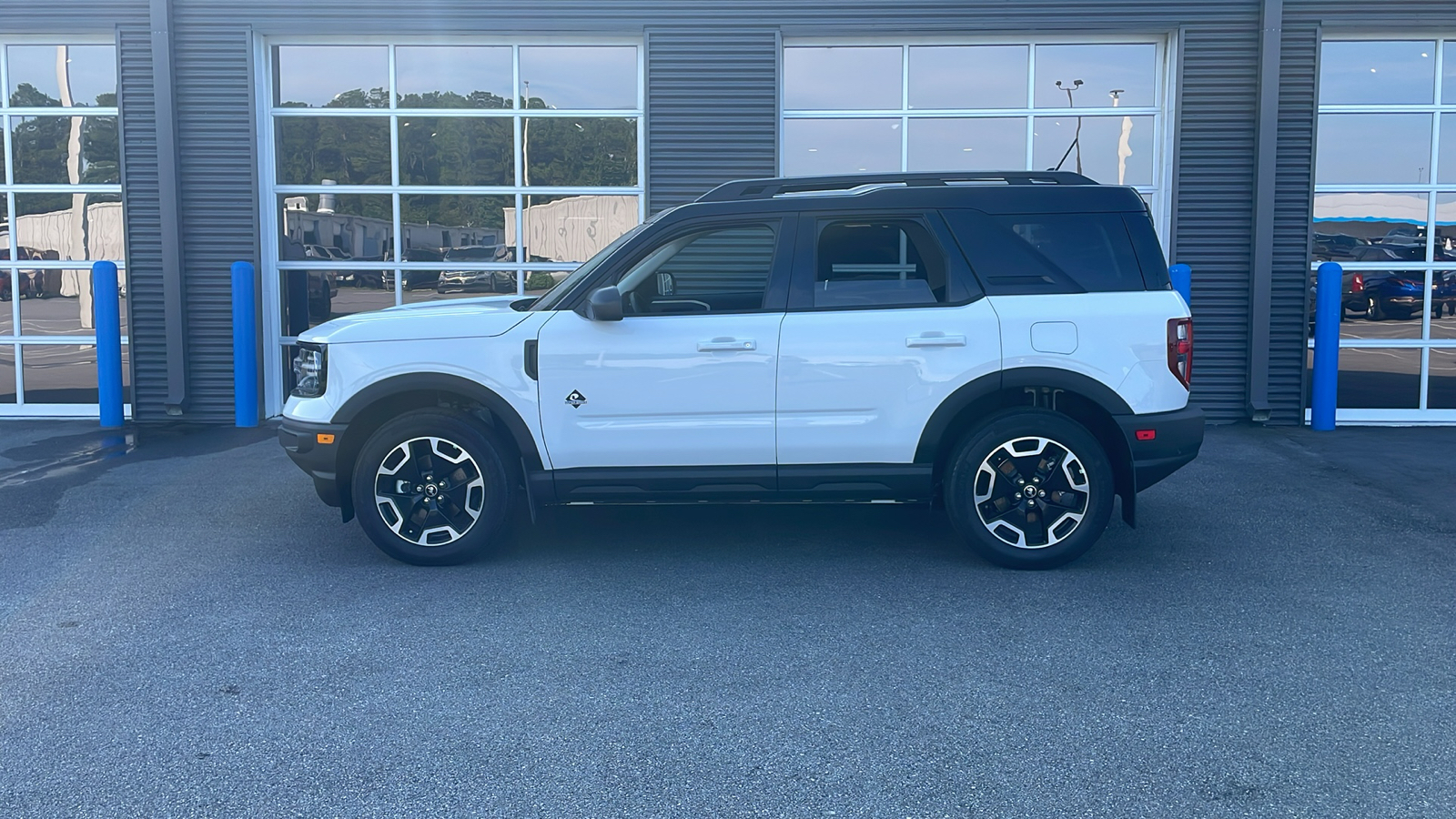 2024 Ford Bronco Sport Outer Banks 2