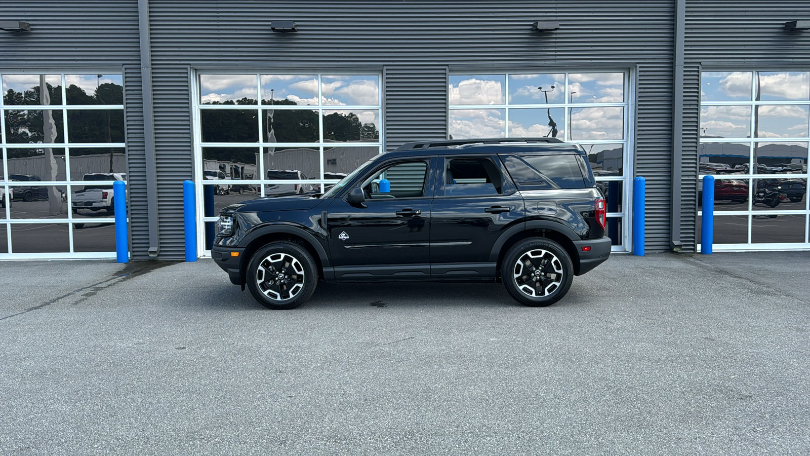 2024 Ford Bronco Sport Outer Banks 2