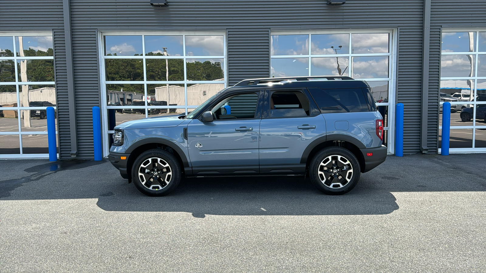 2024 Ford Bronco Sport Outer Banks 2