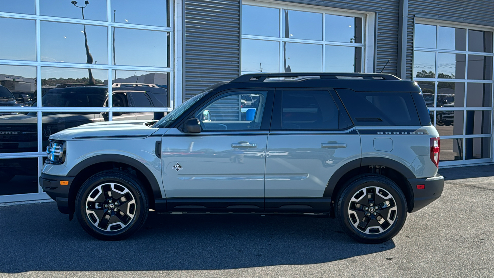 2024 Ford Bronco Sport Outer Banks 2