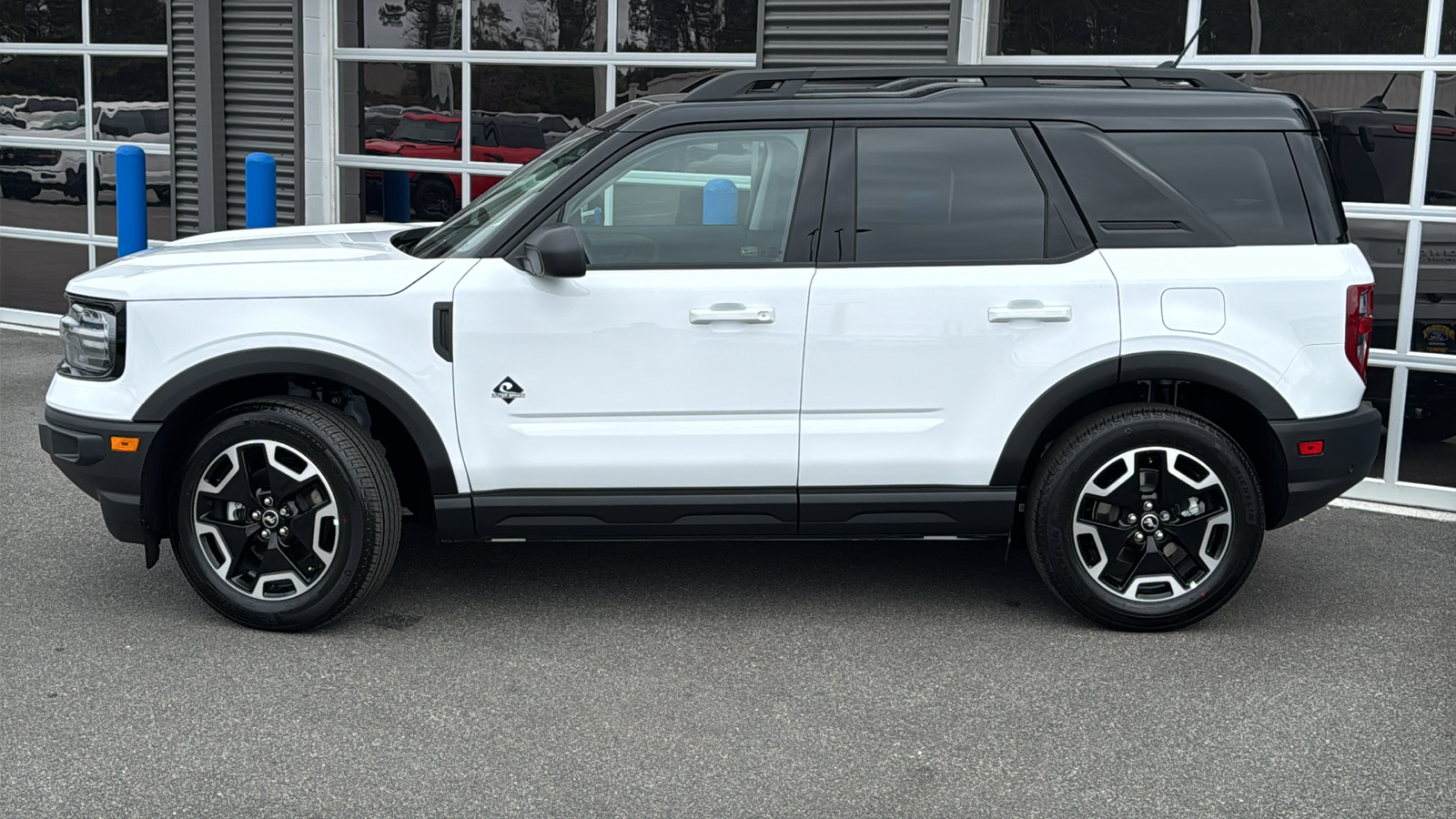 2024 Ford Bronco Sport Outer Banks 2