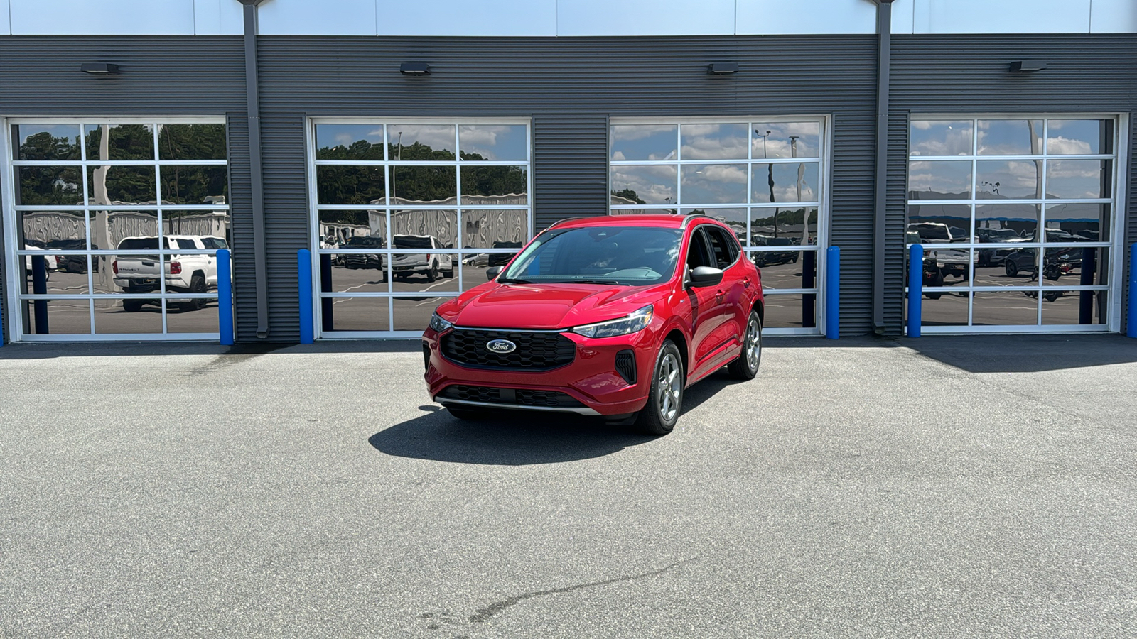 2024 Ford Escape ST-Line 1