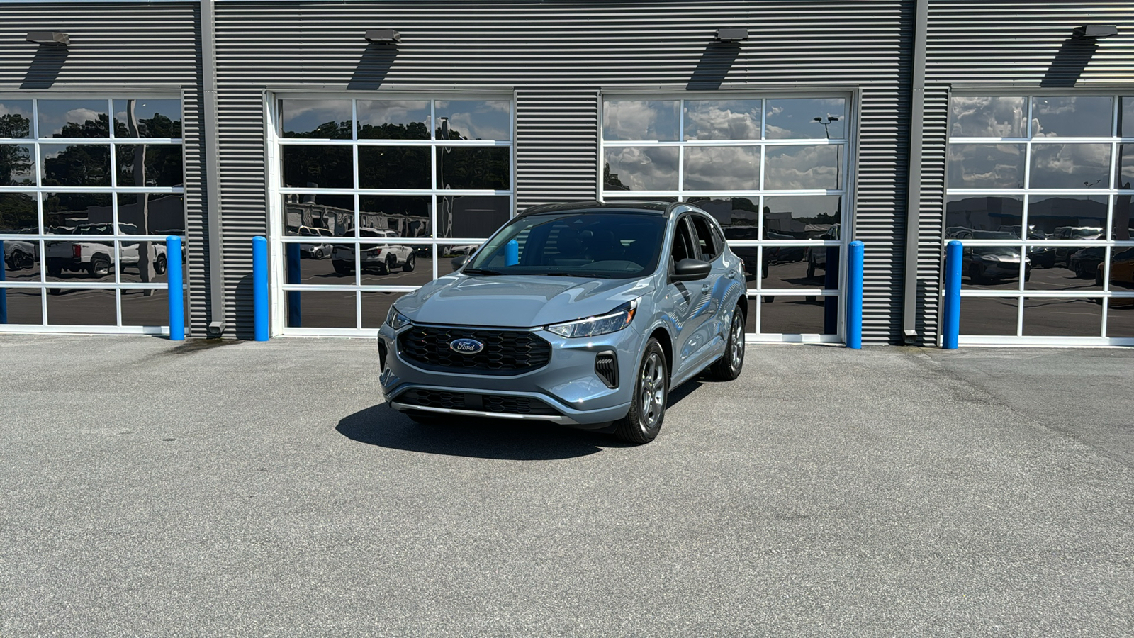 2024 Ford Escape ST-Line 1