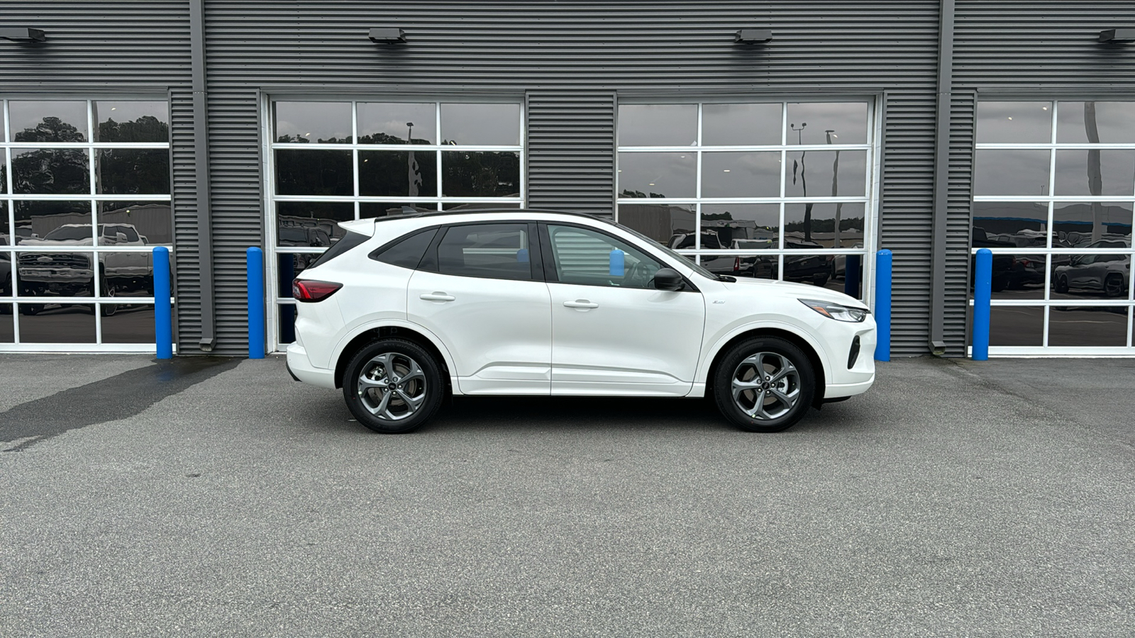 2024 Ford Escape ST-Line 8